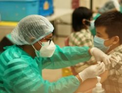 Menyukseskan Vaksinasi Booster Tangkal Penyebaran Covid-19