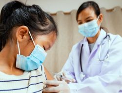 Vaksin Booster Ampuh Cegah Berbagai Varian Covid-19