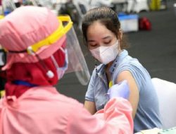 Vaksinasi Booster Demi Cegah Lonjakan Kasus Covid-19