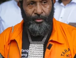 Eks Bupati Ricky Pagawak Ngaku Transfer Uang ke Kapolda Papua Irjen Mathius
