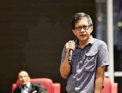 Komunikolog Sebut Pernyataan Rocky Gerung Terhadap Presiden Tidak Beradab