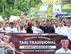 Ribuan Masyarakat Bali Gegap Gempita Sambut Ganjar Pranowo, PDIP Yakin Raih 95 Persen Suara di Pulau Dewata
