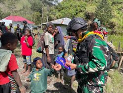 Aparat Keamanan Bantu Cerdaskan Anak Papua, Bukti Papua Bagian NKRI