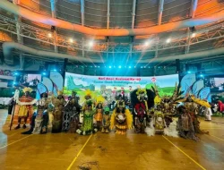 Momen Jokowi Saksikan Fashion Show Karya Desainer PYCH Binaan BIN di Peringatan Hari Anak Nasional