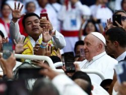Bertolak ke Papua Nugini, Paus Fransiskus Akhiri Kunjungan Bersejarah di Indonesia