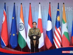 Satu Dekade Presiden Jokowi: Membangun Kepercayaan Dunia dan Memimpin Perdamaian