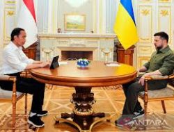 Pakar Hubungan Internasional: Legacy 10 Tahun Jokowi Terlihat dari Misi Perdamaian Ukraina dan Rusia