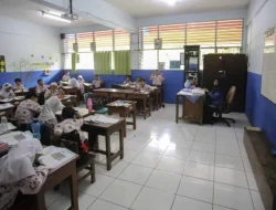 Distribusi Tunjangan Guru Honorer sebagai Wujud Kepedulian Pemerintah terhadap Tenaga Pendidik