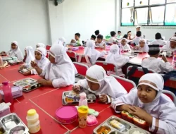 Program MBG Sentuh 4,2 Juta Warga, Lampaui Target Mei 2025